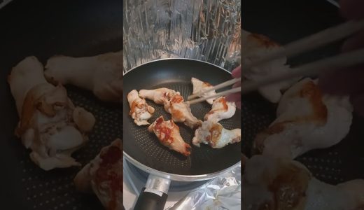 鶏鍋を作ります⑤ 私が小学生の頃、母親から何食べたい？聞かれた事が無かったので🌿自分が親になり息子の好きな料理を作る時間が幸せです🌇 #shorts