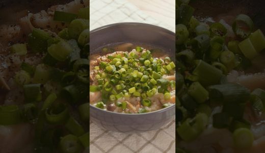 【鶏もも肉ときのこの雑炊】鶏肉ときのこの旨味で美味しい！ #shorts