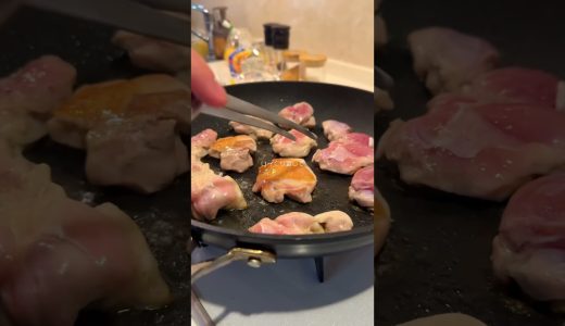 彼氏が作る！レモンクリームパスタ🍋👩🏻‍🍳💞レシピは↓↓↓ ✿  ╎  ╎   ╎  ╎  ╎   ╎  ╎  ╎  ╎  ✿ 👩🏻‍🍳食材(2人分‪) 〈具材〉 鶏もも肉···…